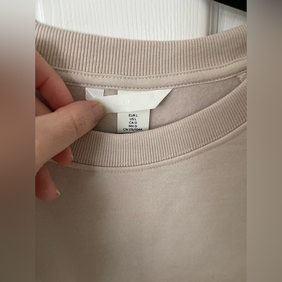 Custom sweater - Picture 2 of 4